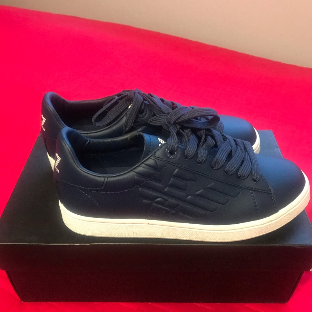 Emporio Armani kids shoe.Worn 1 time brand new!